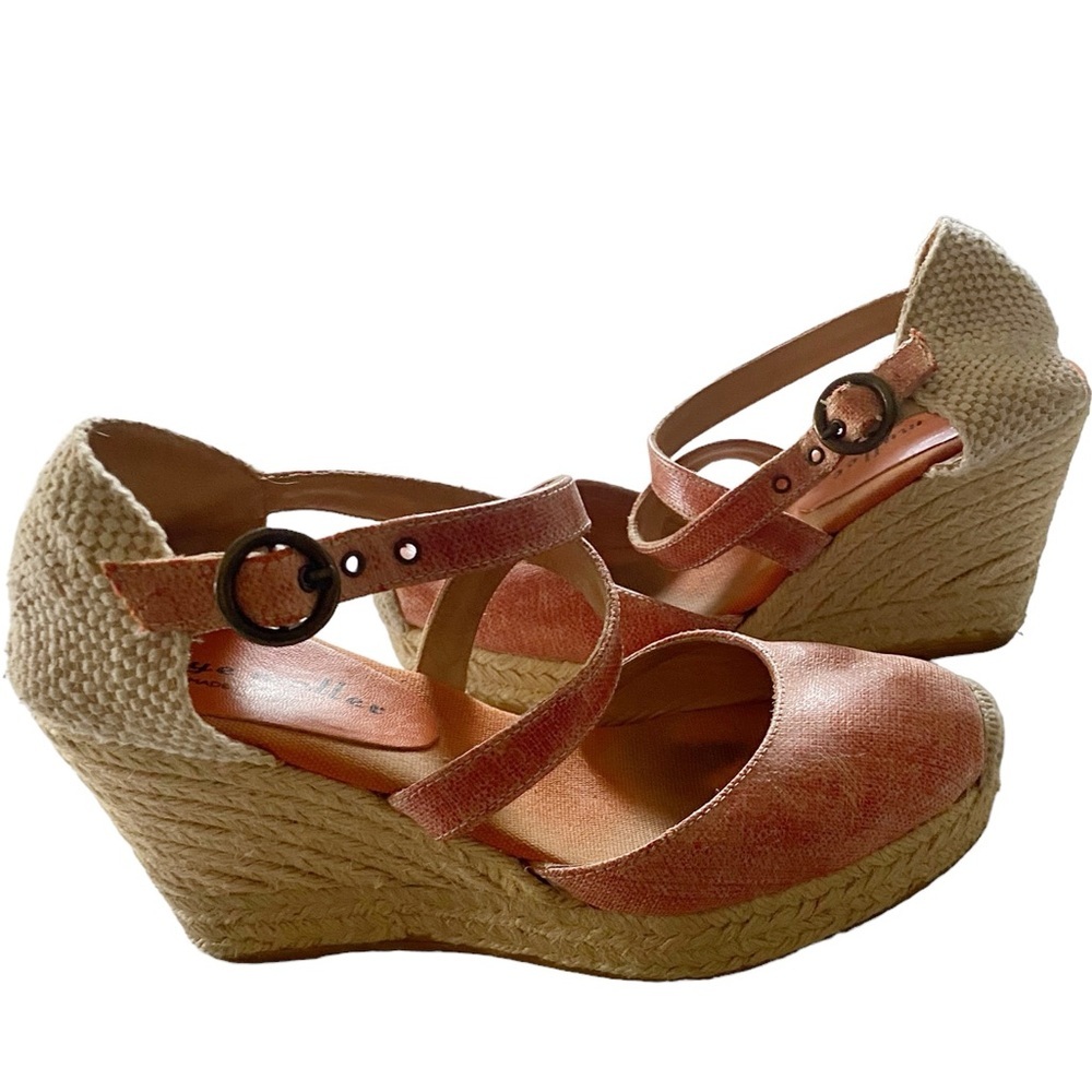 Bettye Muller Coral & Cream Espadrille Wedge Sandals – Summer Chic Platform Heel - Picture 4 of 12